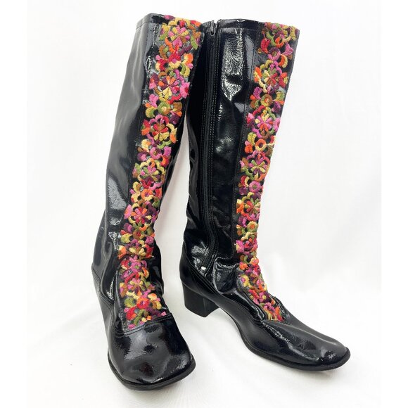 SOLD: Vintage 1960's Floral Embroidered Vinyl Gogo Boots - Picture 1 of 9